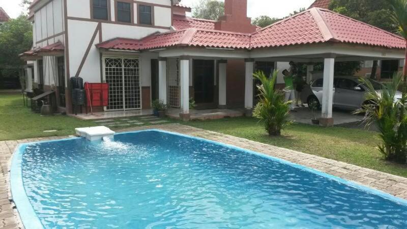 Villa With Private Swimming Pool ملقا المظهر الخارجي الصورة